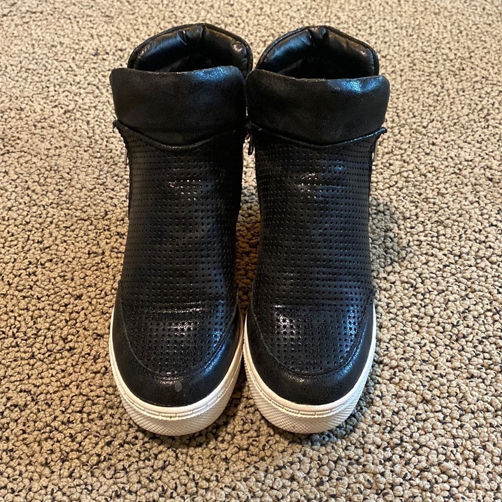 Steve Madden Black Double Zipper Wedge Bootie Size 6 in EUC